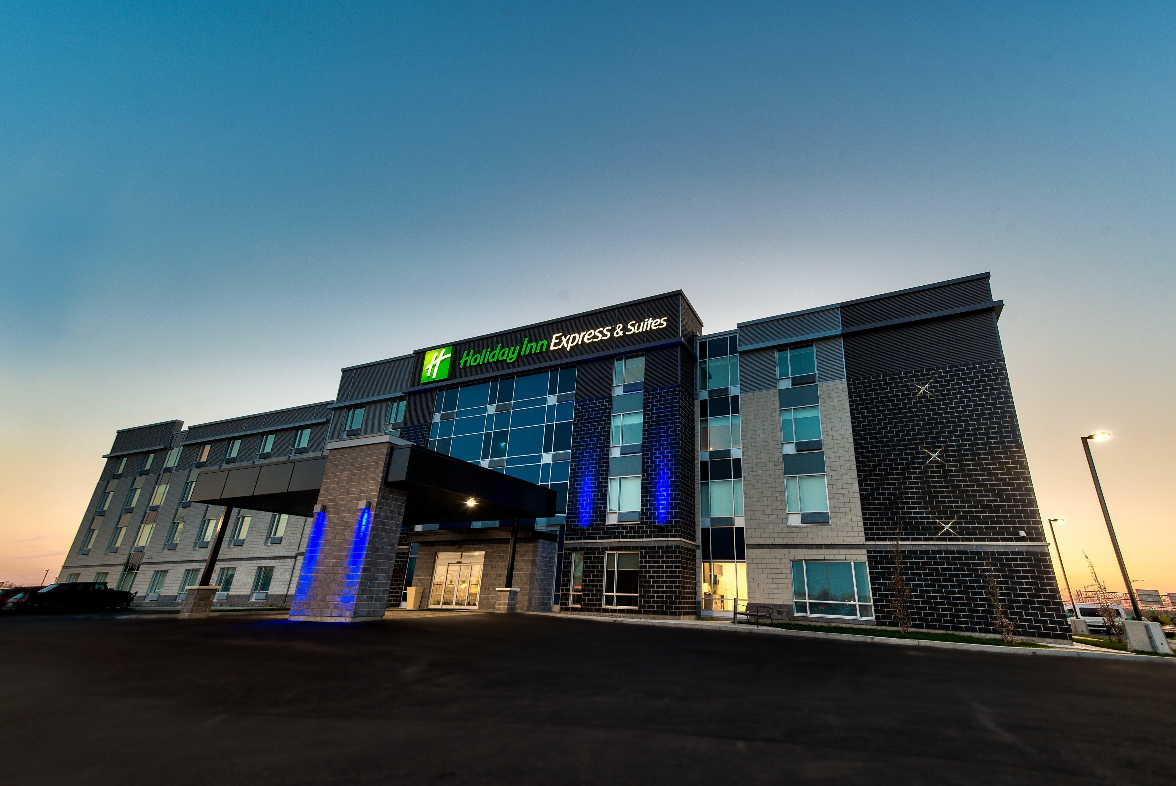 Holiday Inn Express & Suites - Trois Rivieres Ouest By Ihg Trois-Rivieres Exterior foto