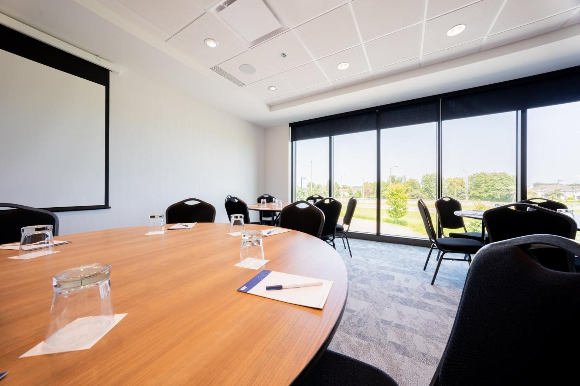 Holiday Inn Express & Suites - Trois Rivieres Ouest By Ihg Trois-Rivieres Exterior foto